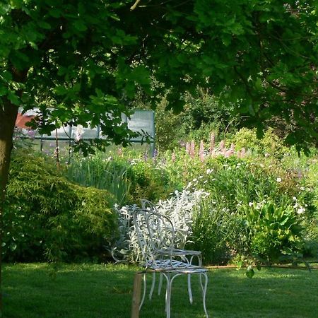 Le Jardin Du Rossignol Apartment Willeman Bagian luar foto